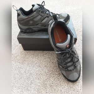 Merrell Moab Waterproof hiking shoes  /  Size 12  /  Used